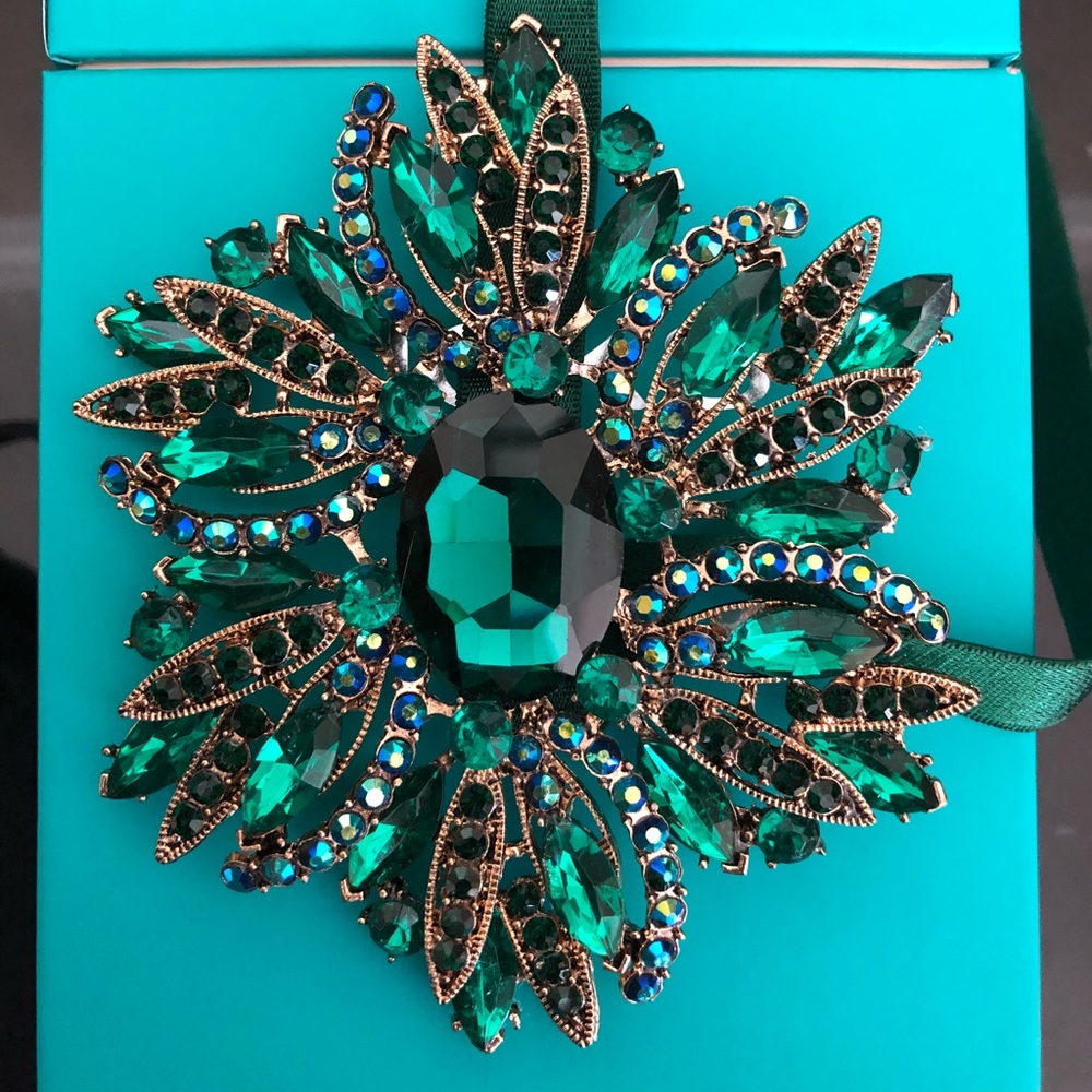 Tieks emerald green flower, box and bags